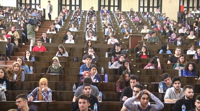 Malatya Büyükşehir Belediyesi'nin "Eğitim Desteği" Zorluklarla Dolup Taşıyor