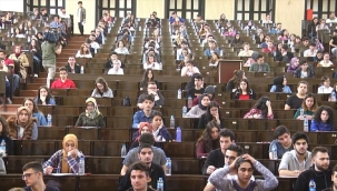 Malatya Büyükşehir Belediyesi'nin "Eğitim Desteği" Zorluklarla Dolup Taşıyor