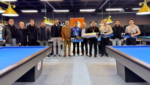 Yeşilyurt Belediyesi 3 Bant Bilardo Turnuvası'nda Dereceye Girenler Ödüllendirildi