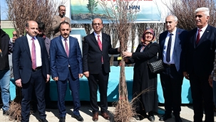 44 Bin Adet Meyve Fidanı Çiftçilere Teslim Edildi