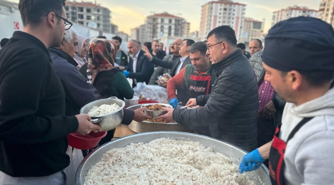  Ağbaba bu zor günleri dayanışmaya aşacağız