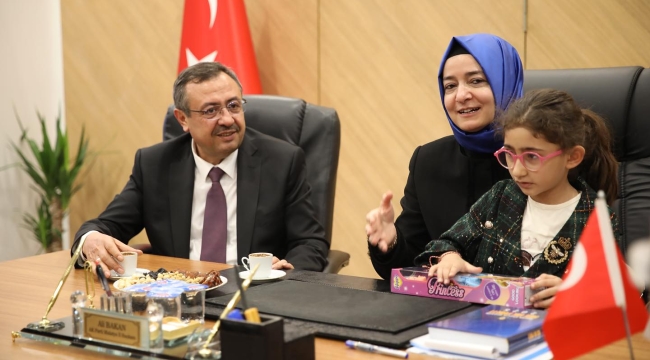 AK Parti Malatya İl Başkanı Ali Bakan, Fatma Betül Sayan Kaya'yı Ağırladı