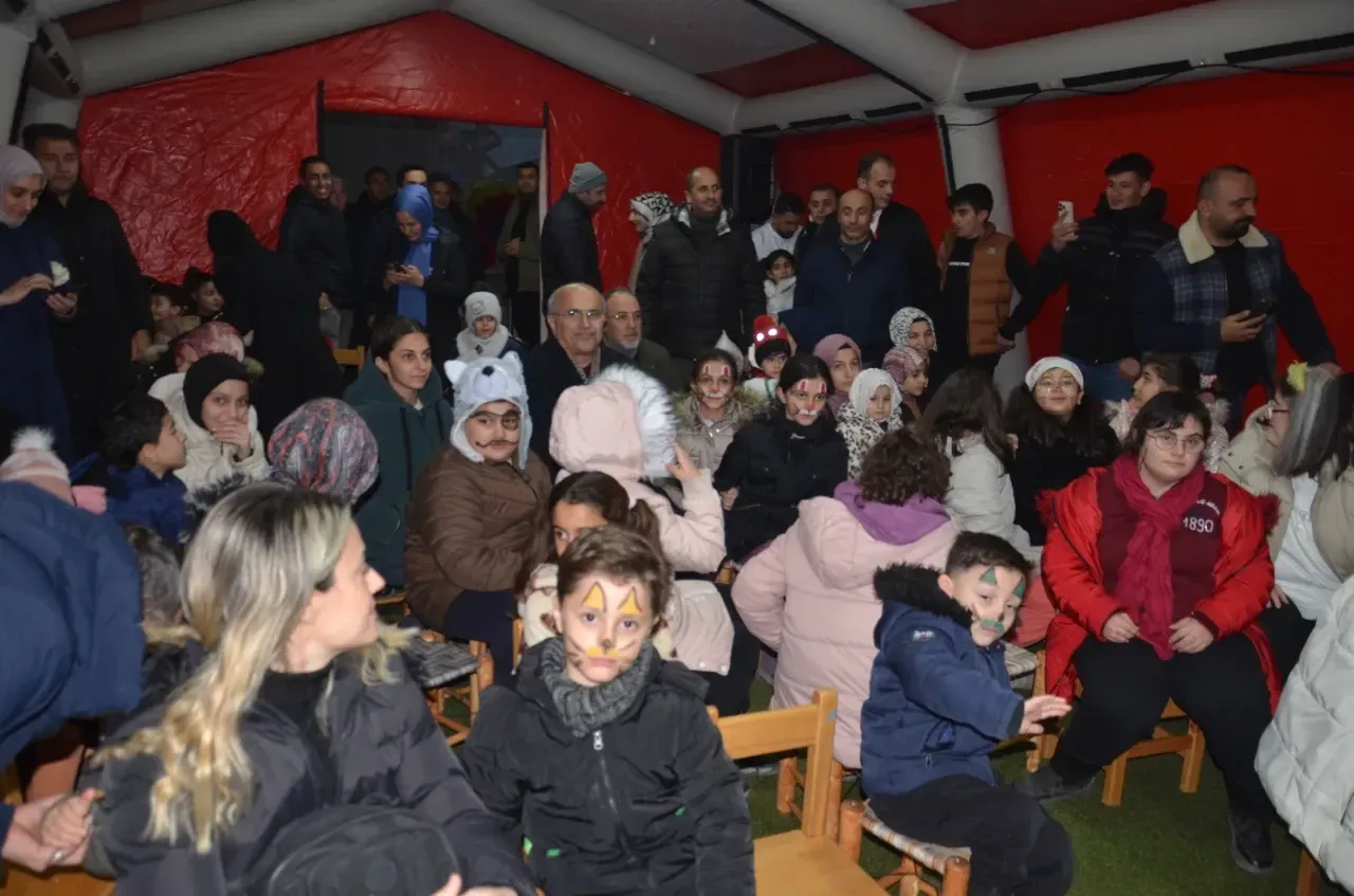 Çadır Ağasından Tuhaf Hareketler