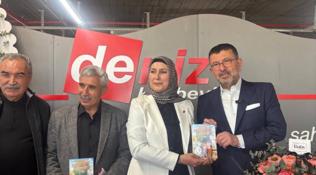 CHP Malatya Milletvekili Veli Ağbaba Yazar Asuman Sarıtaç'ın Kitap Tanıtım Programına Katıldı