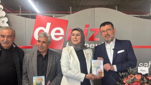 CHP Malatya Milletvekili Veli Ağbaba Yazar Asuman Sarıtaç'ın Kitap Tanıtım Programına Katıldı