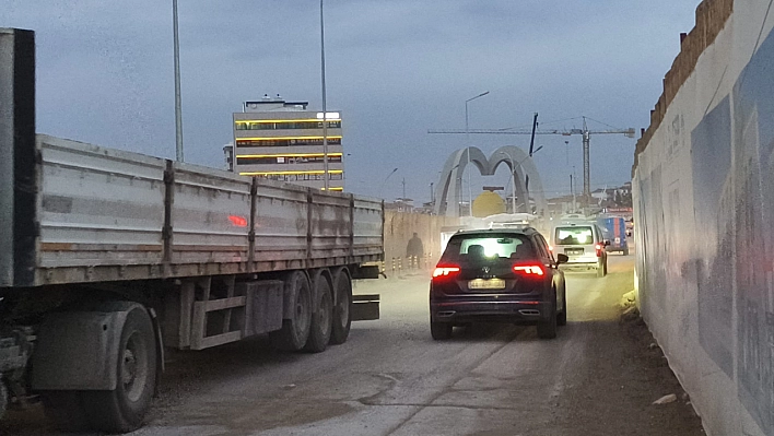  Malatya'da İnşaat Faaliyetleri ve Toz Bulutu Sağlığı Tehdit Ediyor!
