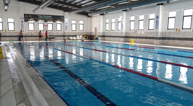 BATTALGAZİ BELEDİYESİ YÜZME KURSLARINA YOĞUN İLGİ: KONTENJANLAR ARTIRILDI