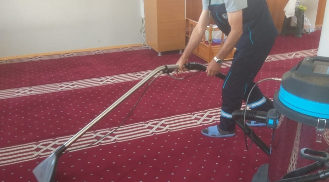 BATTALGAZİ'DE MEZARLIKLAR VE CAMİLER BAYRAMA HAZIR