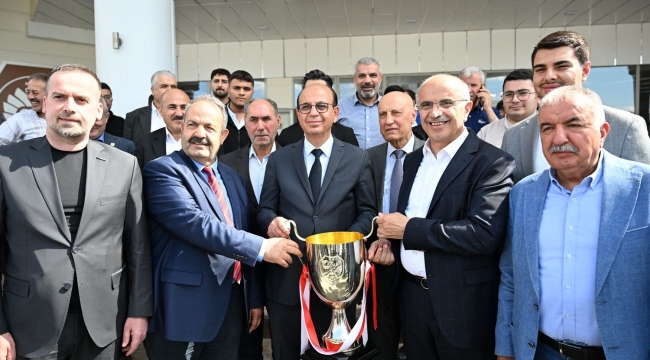 Malatya Yeşilyurtspor'da Kulüp Başkanı Adnan Çoban Güven Tazeledi