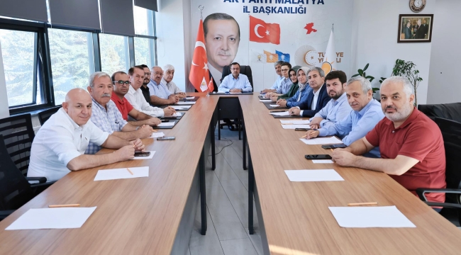 Ak Partide karanlık döneme devam edildi