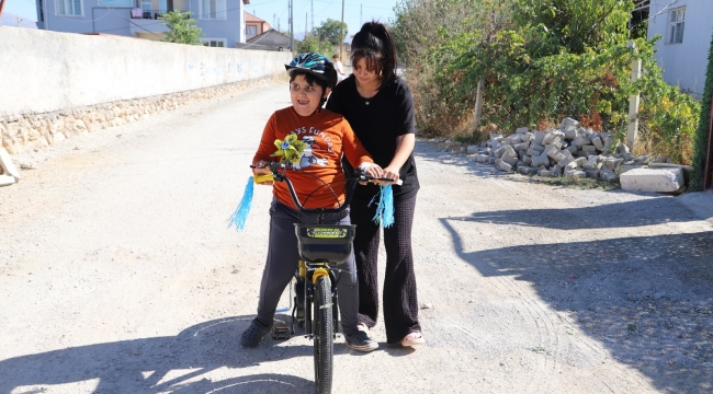 Başkan Taşkın çocukları hayalleriyle kucakladı