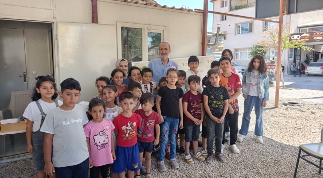 YEŞİLDER'den Öğrencilere Çanta ve Kırtasiye Desteği