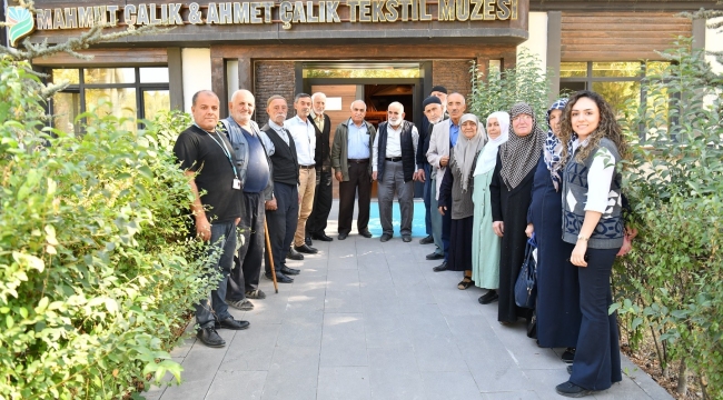 Yeşilyurt Belediyesi, Yaşlılar Gününde Büyüklerini Unutmadı!
