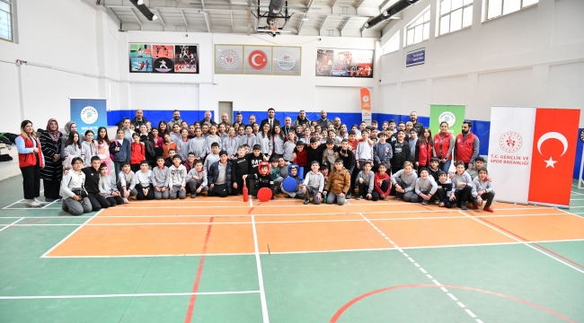 Yeşilyurt Belediyesi'nden 'Önem' Projesi Kapsamında Melekbaba'da Gençlik Etkinliği!