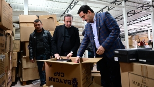 Başkan Taşkın Yardım Malzemeleri Tasnifine Eşlik Etti