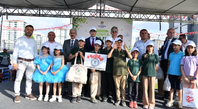 Dünya İçin Çiz" Ortaokullar Arası Resim Yarışması ile Okullar Arası Atık Pil Toplama Yarışması sonuçlandı.