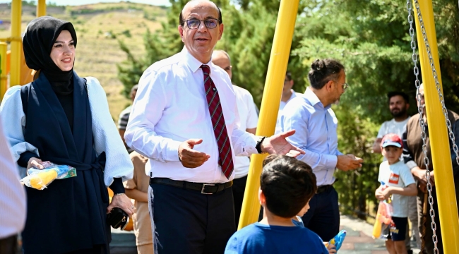 Güneş anerjisiyle çocuk parkı