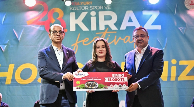 Yeşilyurt festivalinde kiraz yaprağı sarması yarıştı