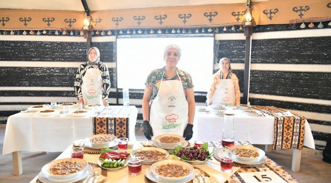  Yeşilyurt festivalinde kiraz yaprağı sarması yarıştı