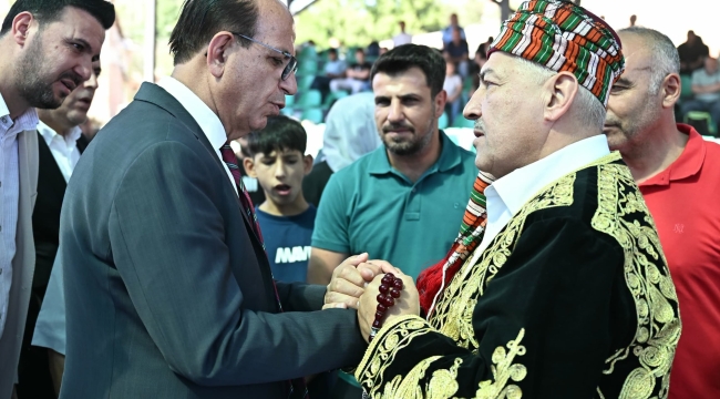  Yeşilyurt Kiraz Festivalinde Karakucak güreşleri heyacanı yaşandı